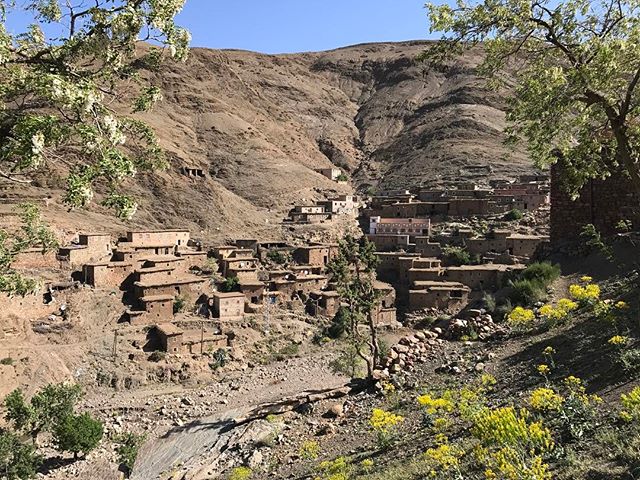 On a quitté Marrakech pour filer en direction de Ouarzazate pour descendre ensuite vers le désert #désertmarocain #ciloubidouilleauMaroc