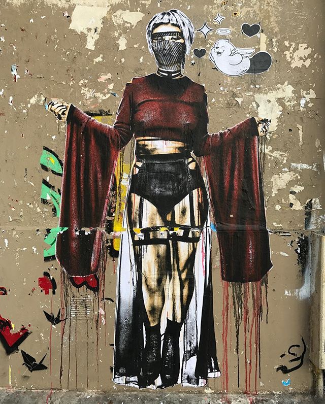 Street-art rue Ste Croix de la Bretonnerie (oui je suis passée chez @fleuxconceptstore ^^) #streetart