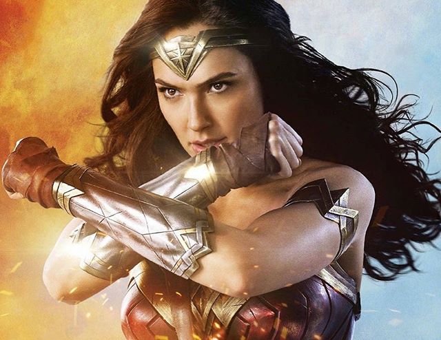 Wonder Woman au ciné ce soir. J'aime bien l'arrivée de cette héroïne dans les cours de récré, j'ai trouvé l'actrice parfaite même si le film n'est pas tjrs extra...