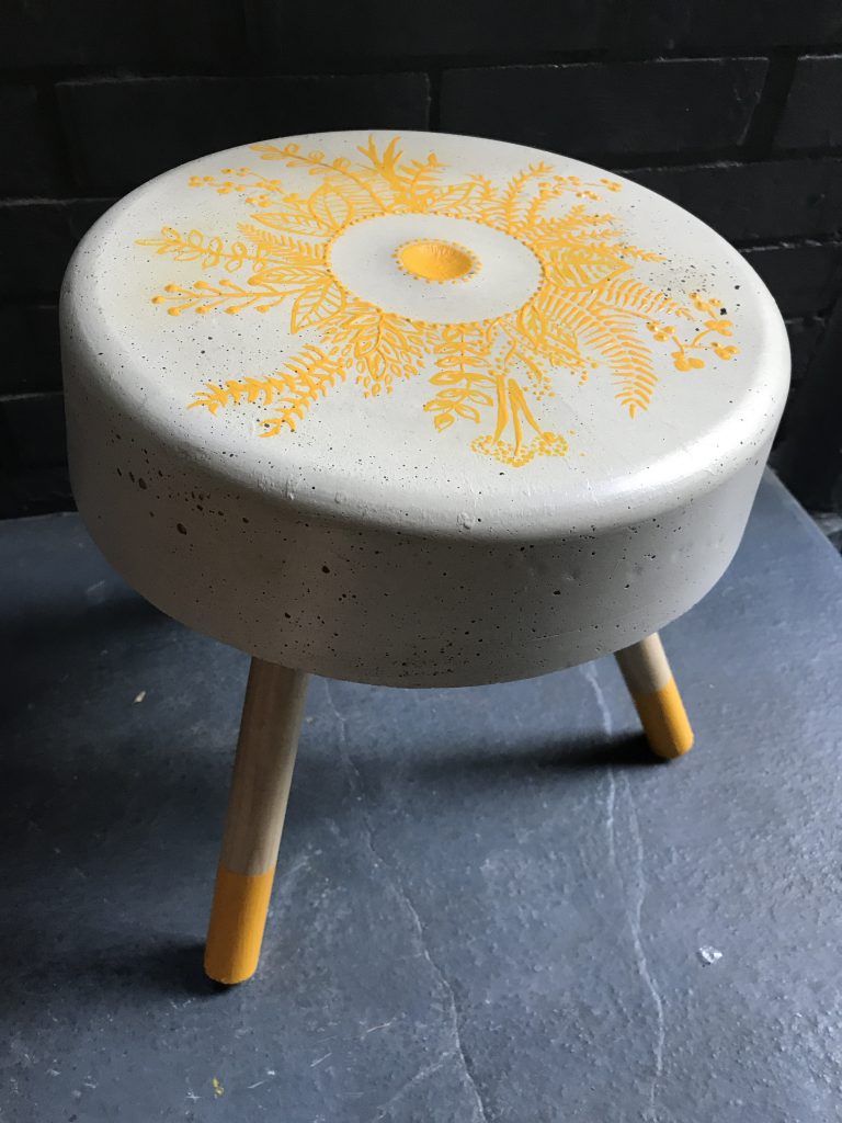 tabouret en béton