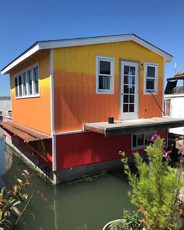 Les maisons sur l'eau de Sausalito, ancien village hippie habité maintenant par des hipsters :) #sausalito #ciloubidouilleinUSA