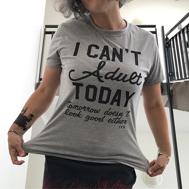 Dernier jour de taff. J'ai mis le tee-shirt déconne pour la blague :)
