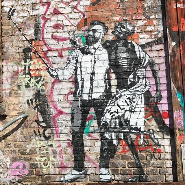 Selfie mortel #streetart #alternatif #ciloubidouilleinberlin #berlin