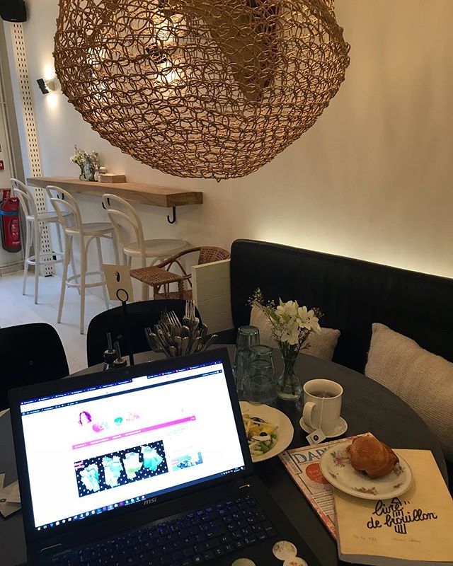 Matinée avec Juliette qui m’a formée à Indesign ! Un immmmmense merci !
