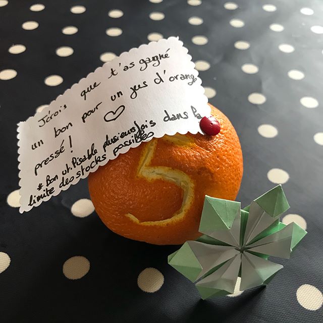 Les deux derniers origamis de l’avent de Maëlle ! Un pour son papa et un dans mon bujo. Je la trouve super créative et inspirée.