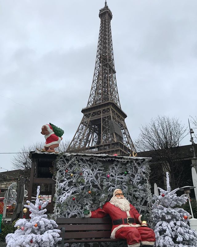 Le père noël a l’air de s’être pris un rateau, personne n’est venu...