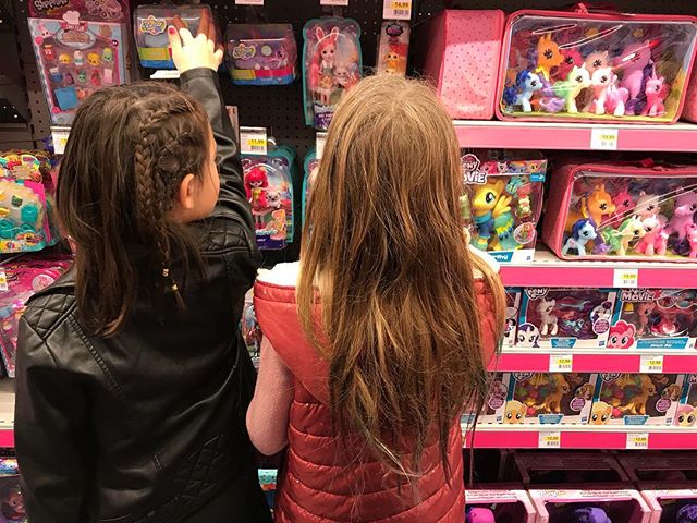 Les derniers petits cadeaux avant de dire au-revoir aux cousins... #pasfacile
