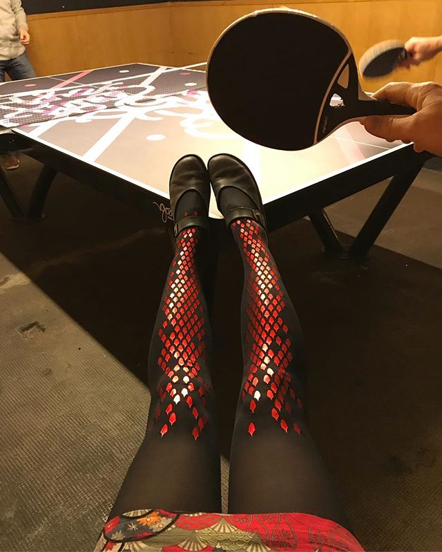 Ping pong bar et collant d’écailles de dragon ! Je suis à donf ^^