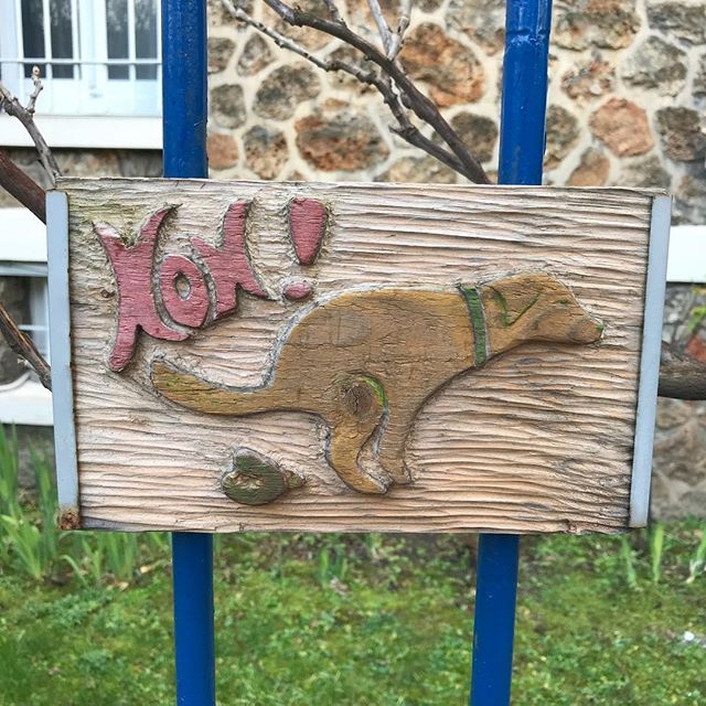 Le voisin fait passer ses messages avec art... j’adore !