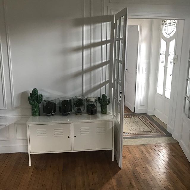 Quand je vois la lumière de ma nouvelle maison alors que tous les volets sont fermés, je me dis qu’on va se régaler... #cilounewhome #happy
