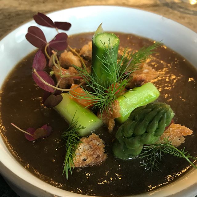 Deuxième fois que je mange au restaurant @dessance et à chaque fois, j’en sors gastroniquement heureuse ! C’est beau, c’est frais, c’est déroutant et c’est bon ! #ciloubidouillesorties
