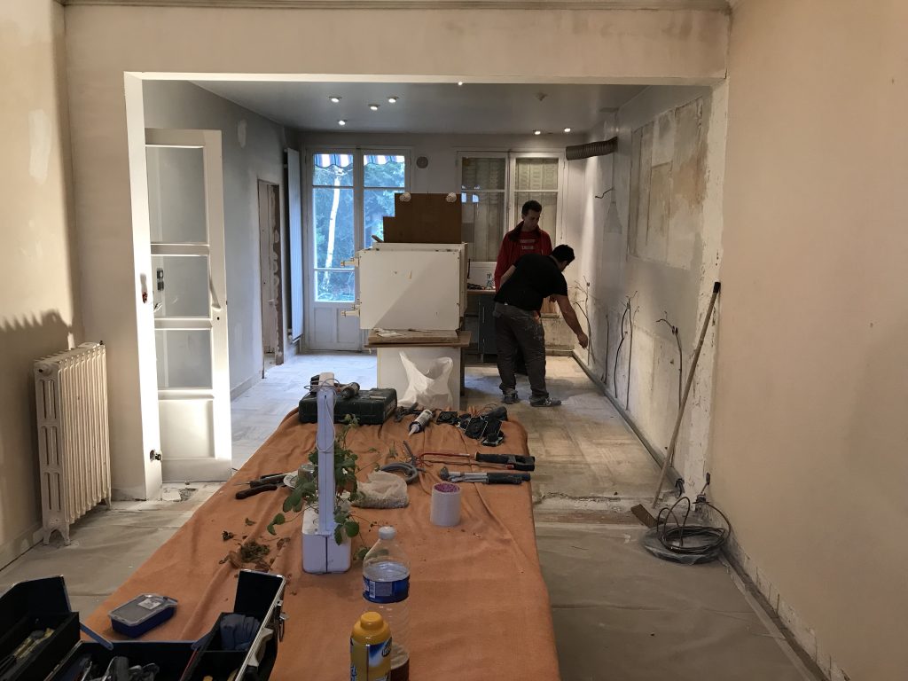 mur cassé entre cuisine et salle à manger