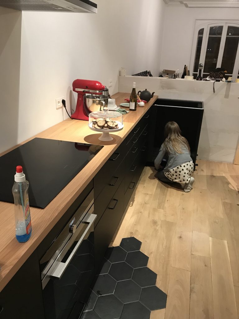 Installation de la cuisine : le montage #2 8 cuisine ikea noire