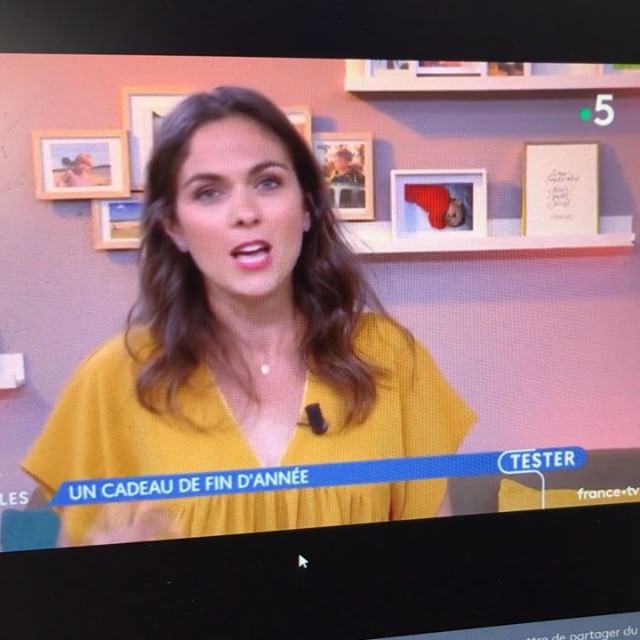 Oh !! On vient de m’informer que @mamanstestent a cité un de mes articles dans sa chronique des @lesmaternelles sur le thème des cadeaux de fin d’année (celle du 30 mai). Ca fait drôlement plaiz ! Il y a aussi @minireyve derrière et ses super tablettes de chocolats imprimables ! Trop cool :) (et merci Claire pour l’info) #ciloubidouille #tvstaroupresquepastroppasdutout
