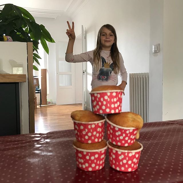 Miss cupcake 2018 ! Elle nous a préparé le goûter :). #cupcakes #kidrecipes (le bordel derrière c’est cadeau)