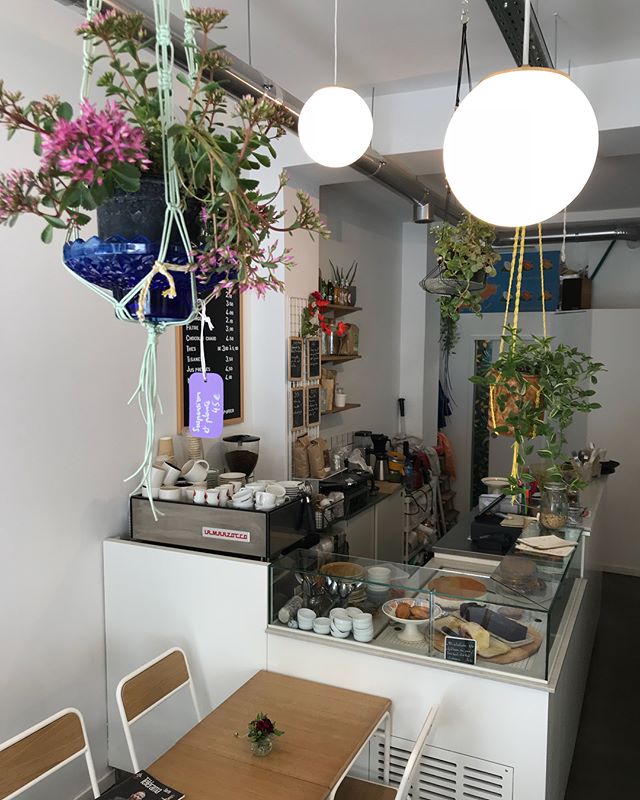 Désirée Fleuriste & Restaurant: Gastronomie et Fleurs de Saison 1 pause dej chez désirée fleuriste