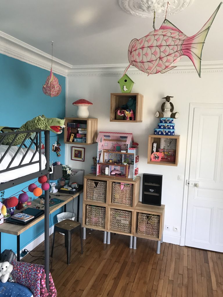 Chambre d'enfant créatif - bureau atelier