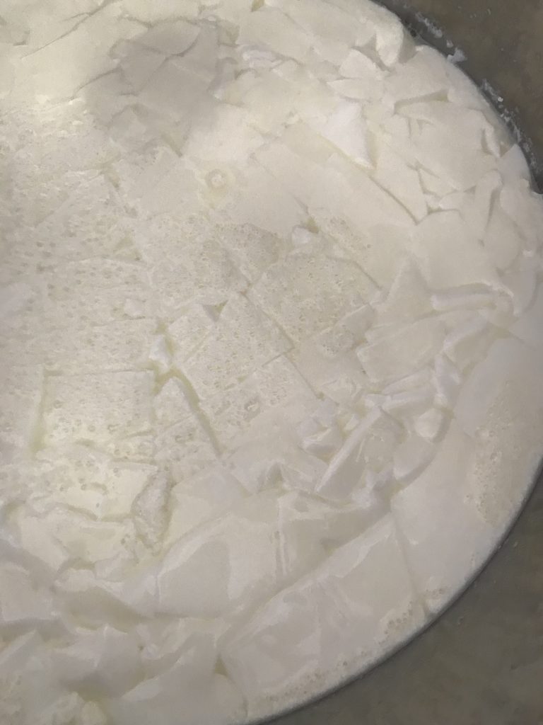 faire son fromage - Lait caillé découpé