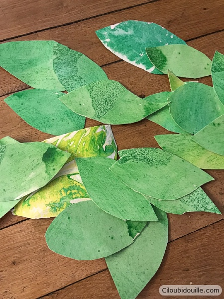 Sapin de Noël en feuilles découpées 7 faire un sapin en bois et en feuilles découpées