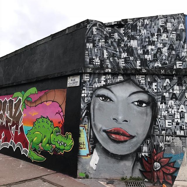 Il y a des villes où les graffitis sont plus nombreux qu’ailleurs et Montreuil fait partie de celles qui aiment le streetart :) #streetart #graffiti #montreuil