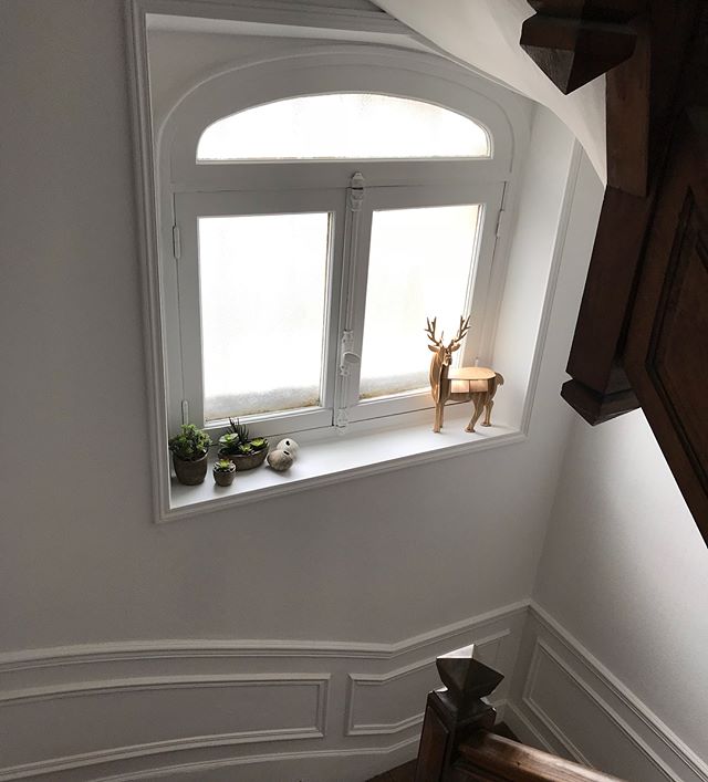 En ce moment, je passe mes journées dans ma nouvelle maison, pour faire avancer différents chantiers. Alors parfois, j’ouvre un carton déco, et je pose trois babioles de-ci, de-là, pour me récompenser de mon énergie ^^ ! #cilounewhome