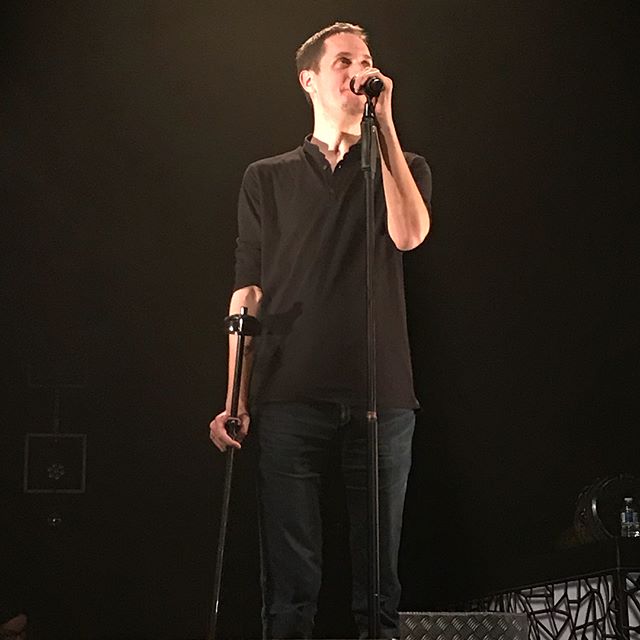 Ce soir, on était avec Fabien au Trianon :). Ce grand corps poétique avait l’air heureux d’être là, avec sa bande. Moi j’étais aussi heureuse avec la mienne :). Bref, chouette soirée ! #ciloubidouillesorties