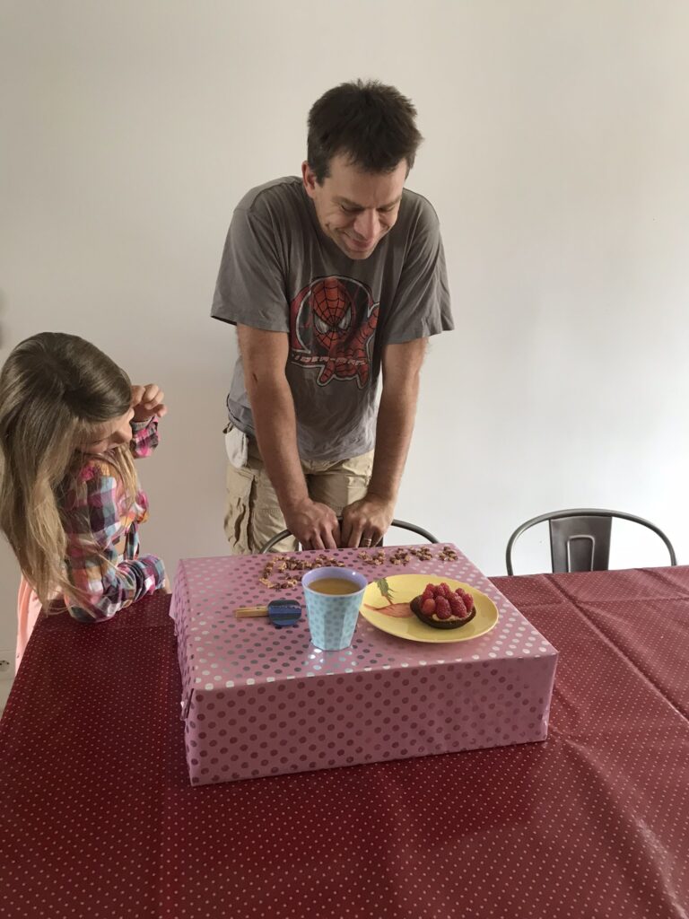Avis sur le jeu de société Klask 1 surprise fête des pères