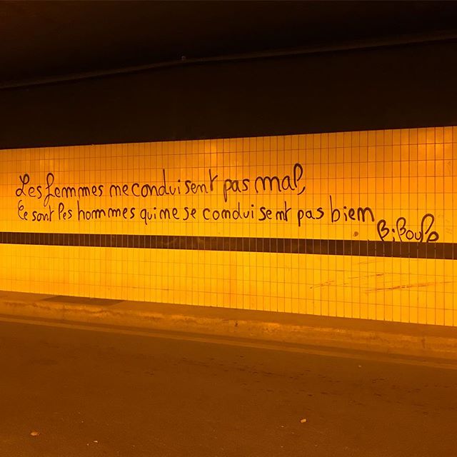 Street philosophy :) #leshommes #lesfemmes #lavie #surlesmurs