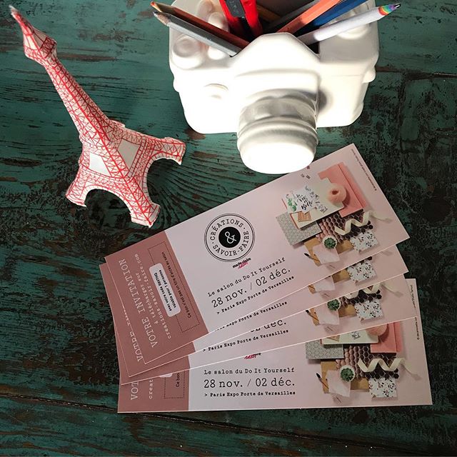 [concours] Qui veut gagner des places pour le Salon @creationssavoirfaire ? vous savez, c’est LE salon du DIY ! Un incontournable qui aura lieu du 28 novembre au 2 décembre. J’ai 4 invitations à vous offrir. Pour jouer, il faut suivre mon compte et inviter deux amis à jouer :). Comme j’ai ma carte aussi, on s’y croisera peut-être !Je tire au sort les 4 chanceux mercredi 10 octobre :). Deux gagnants sur Instagram et deux autres sur Facebook. Comme ça, pas de jaloux :) #saloncreationetsavoirfaire #concours