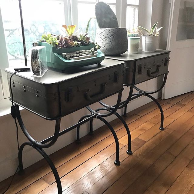 [Concours] Si vous avez fait un tour sur mon blog, vous avez dû lire mon dernier article qui parle de la déco de ma salle à manger et donc de mes deux superbes tables industrielles ! Bonne nouvelle, @pib se propose de vous en faire gagner une ! Pour tenter de la remporter, la mécanique est toujours la même : vous devez suivre mon compte instagram et celui de @pib + taguer deux amis pour les alerter de ce concours :). Tirage au sort vendredi prochain :). Bonne chance à tous !!! #concours #concoursinstagram #tableindustrielle