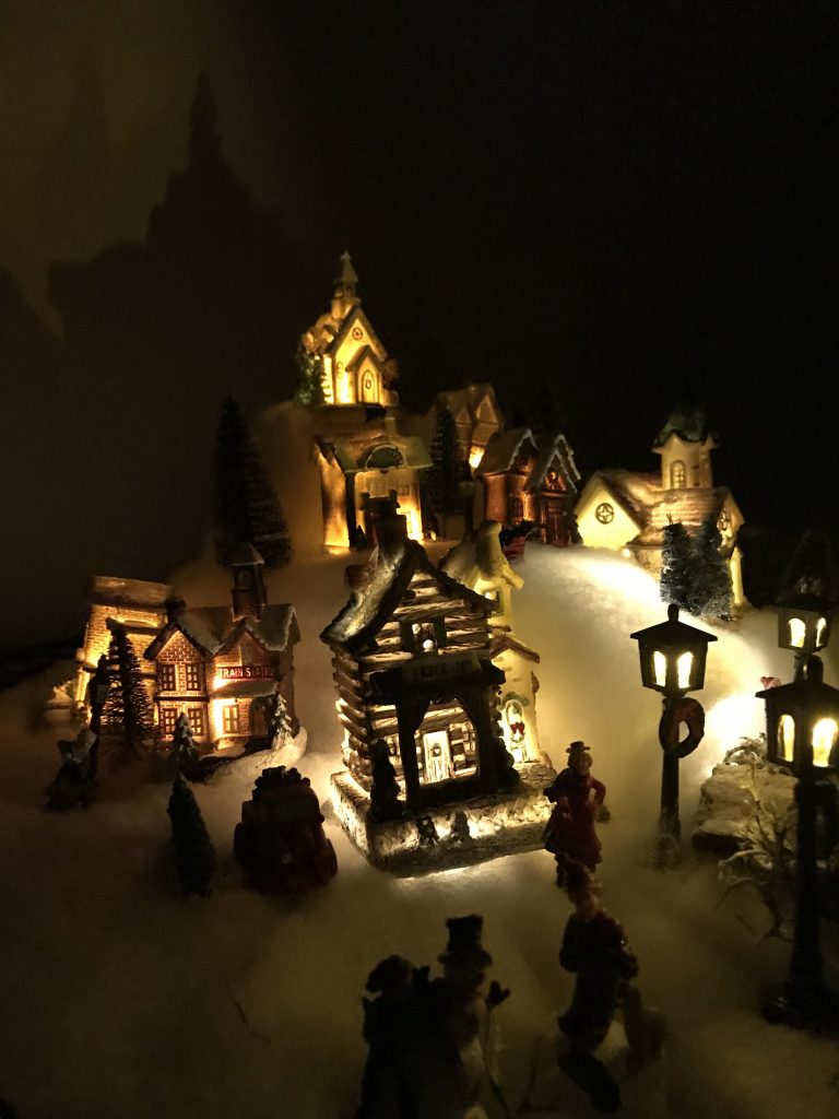 Comment créer votre propre village de Noël ? - Décors Véronneau