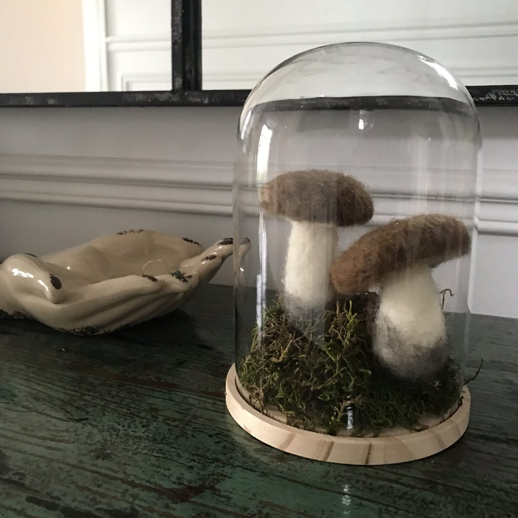 champignon en laine cardée