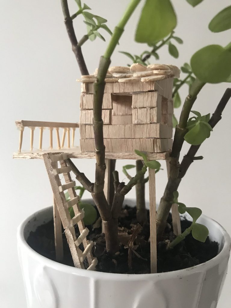 Atelier pour fabriquer des mini-cabanes dans les arbres