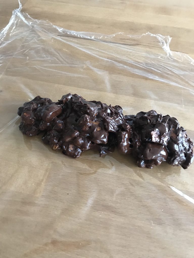 former un boudin avec la préparation au chocolat