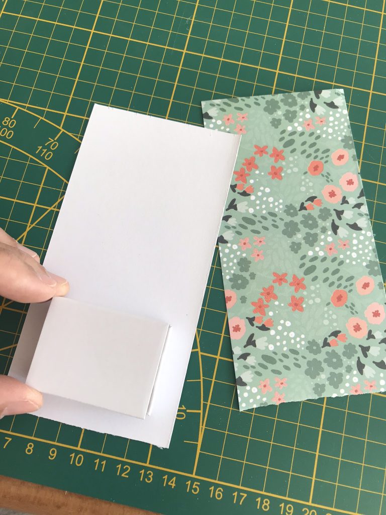 Envoyez des petites boites à message 2 vérifiez que votre papier recouvre bien le contour de la boite