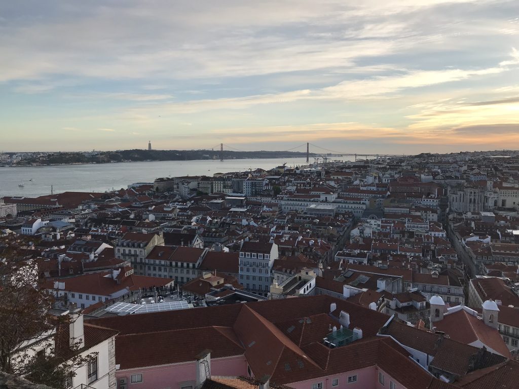 vue du chateau saint george lisbonne