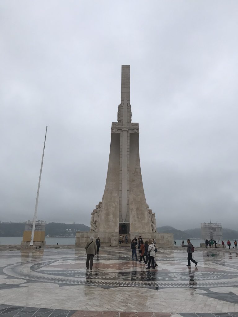 alentours de Lisbonne : monument des découvertes