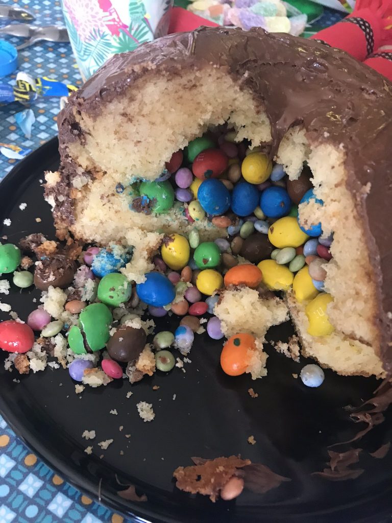 gâteau fouré aux m&ms