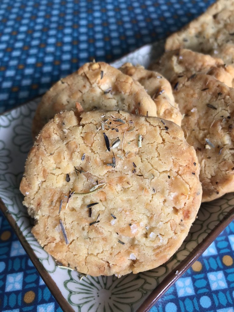 gâteaux apéro aux herbes de Provence