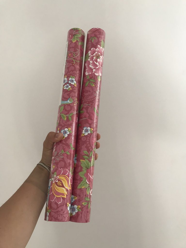 rouleaux de papier peint fleuri