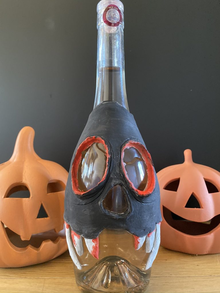 décoration de bouteilles pour Halloween