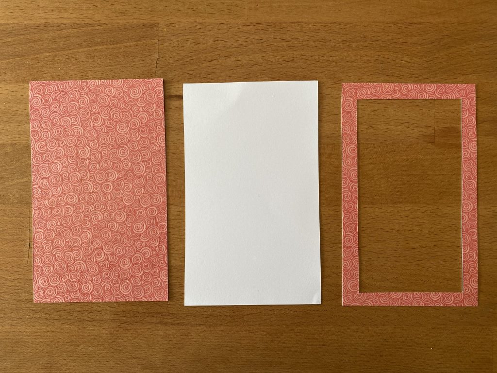 DIY] Comment fabriquer un porte-cartes à jouer - Support de cartes fait  main - Tuto facile 