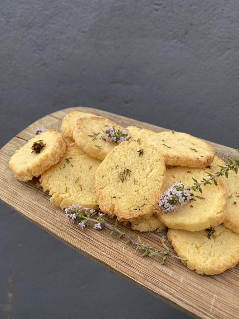 sablés apéro à la féta et au thym