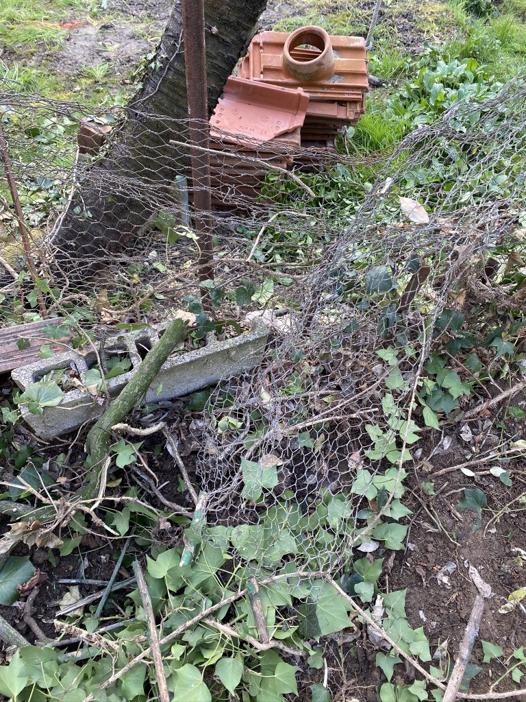Construire une palissade en bois originale 7 IMG 4079