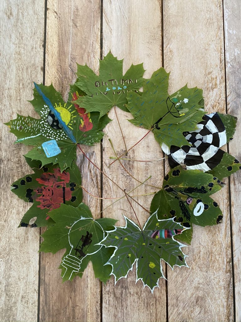 Bricolages d'Automne : couronnes et personnage végétal 10 IMG 4228