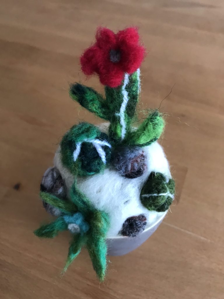 Atelier laine cardée cette aprem à la maison 3 cactus laine cardée