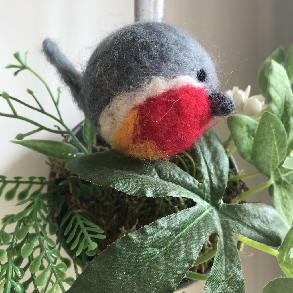 Atelier laine cardée cette aprem à la maison 5 oiseau rond laine cardée