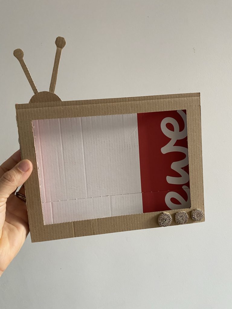 Customiser un calendrier photo 14 tuto télé en carton