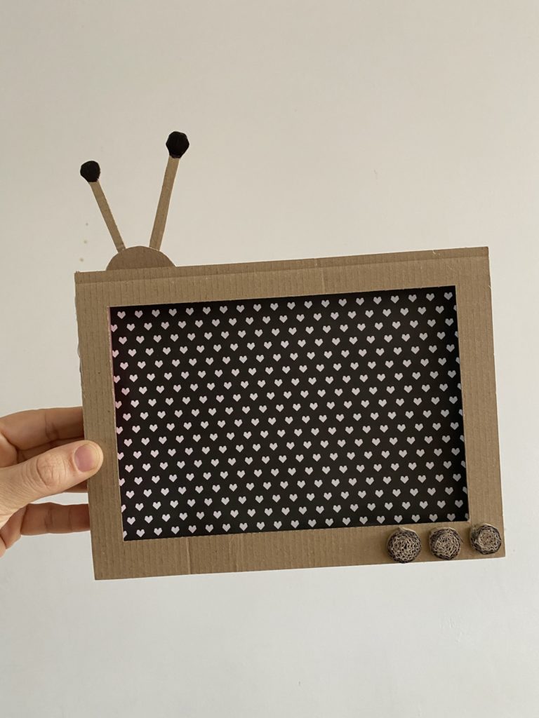 Customiser un calendrier photo 15 tuto télé en carton