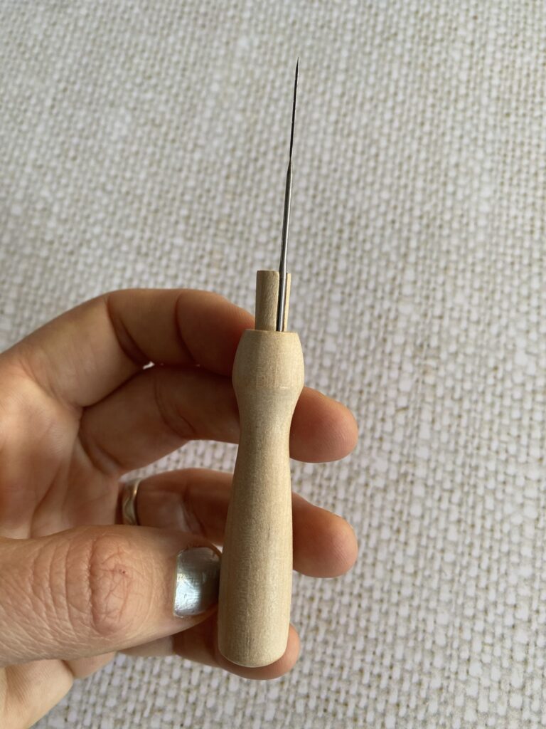 Nouvelle Ciloubox : 1 kit de laine cardée pour débutant ! 6 aiguille à cardée